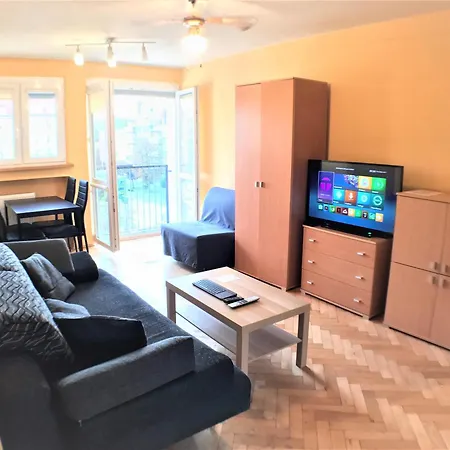 Apartment Self Check-in -pl Nowy Targ-old Town- 500m Rynek Market Sqr -3 Bedrooms Wroclaw